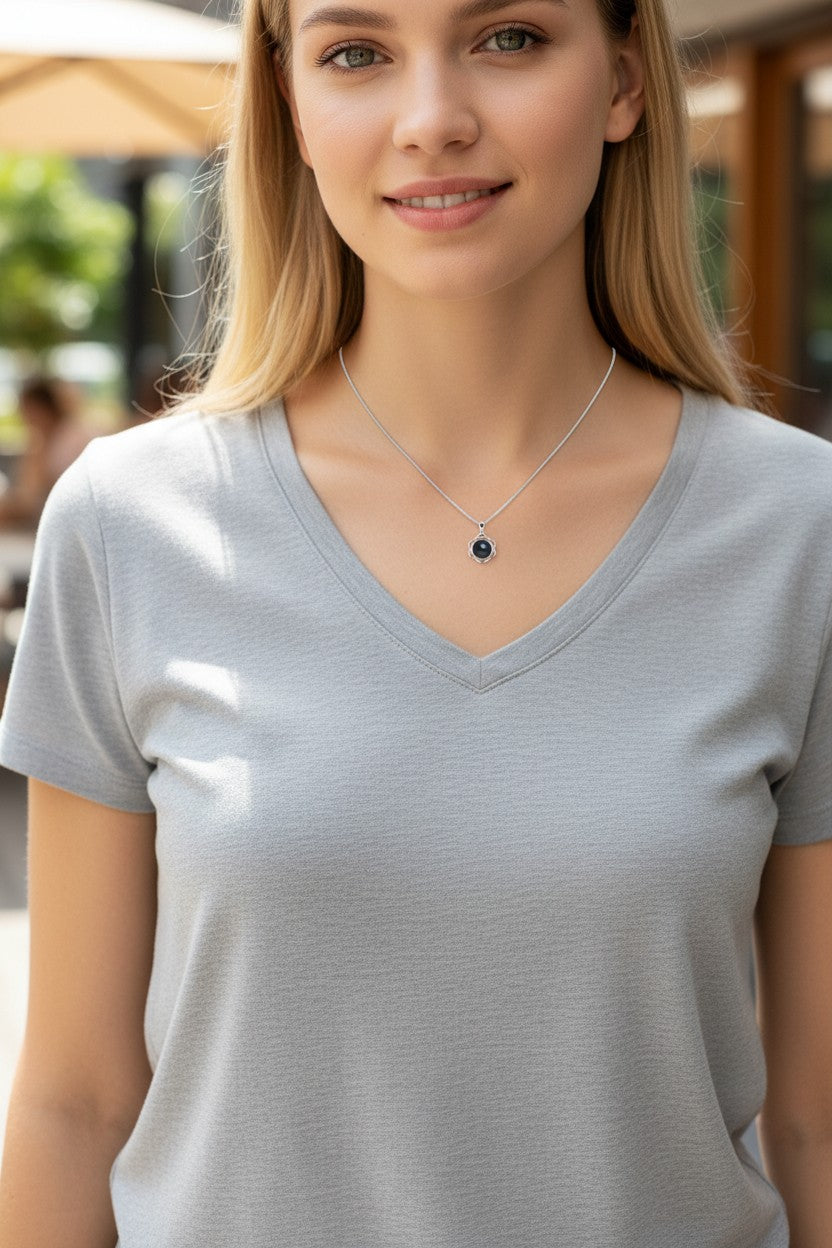 Collier Fleur PERLINEA avec perle de Culture d'Eau Douce noir - Diamètre 8-9 mm