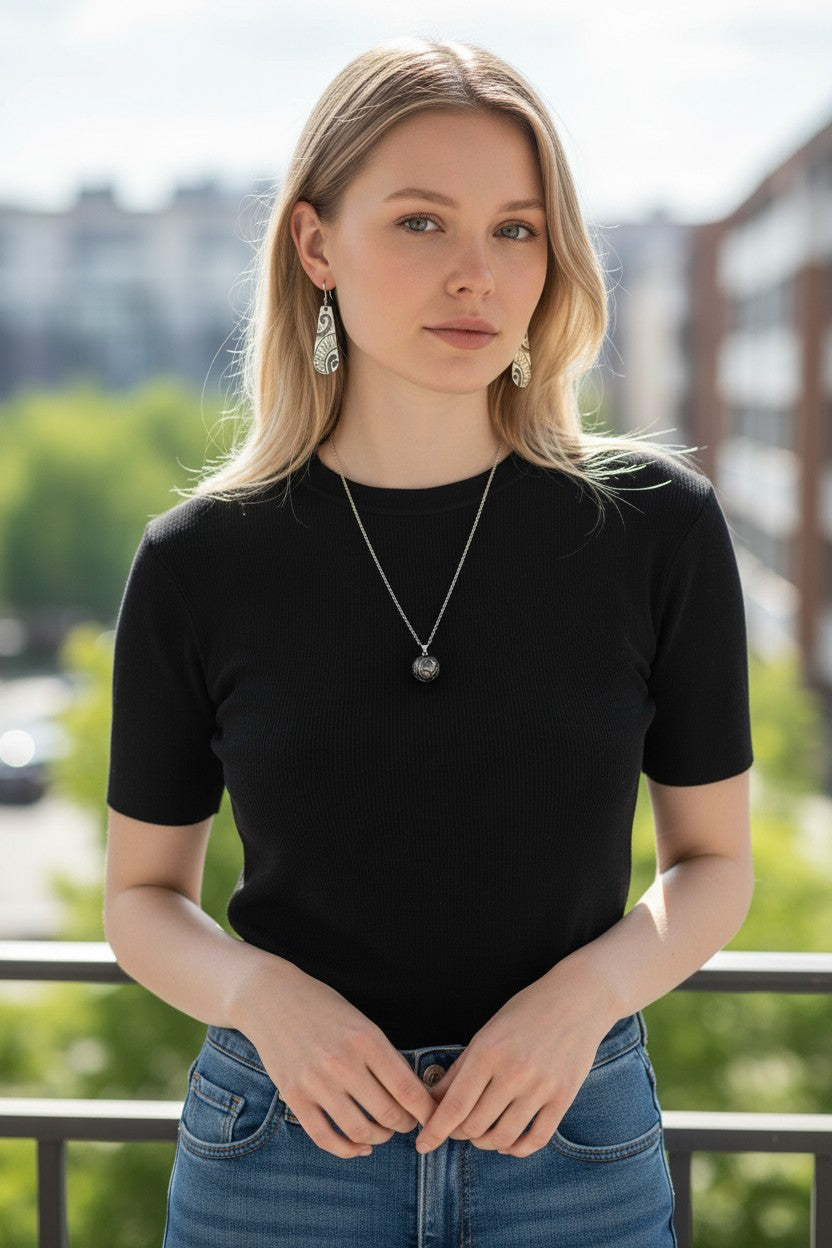 Parure Collier et Boucles d’Oreilles – Motifs Polynésiens Gravés | Luxuria Style